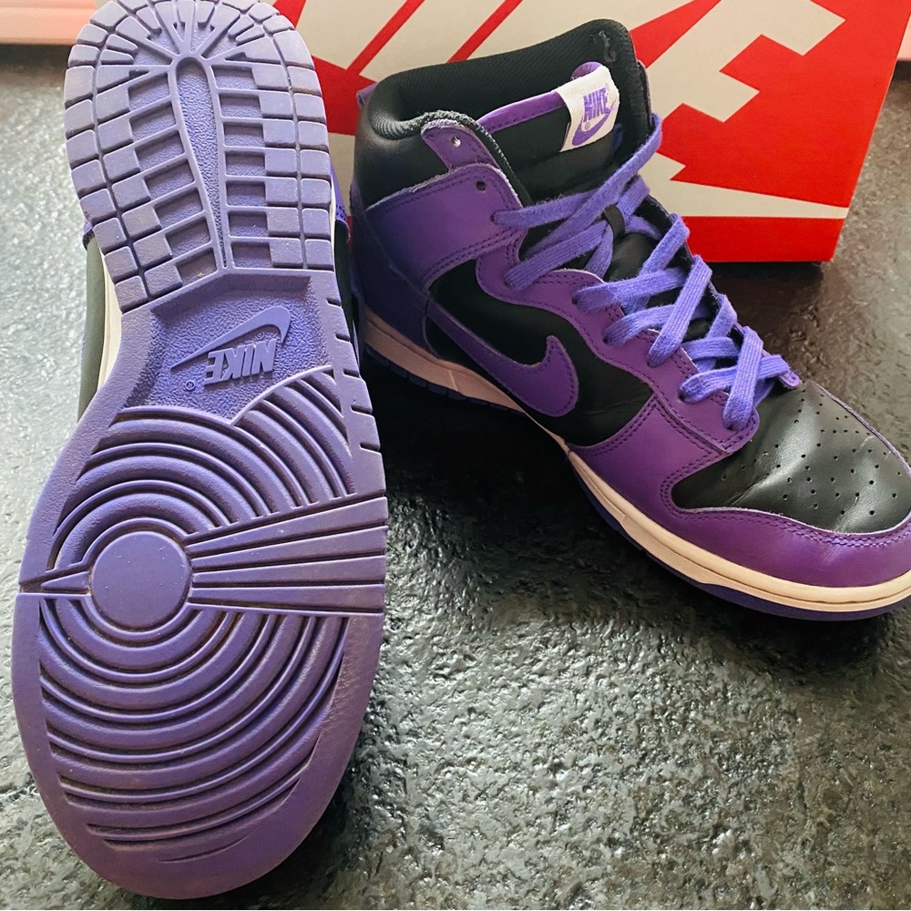 NIKE Dunk Hi Retro Bttys ,Psychic Purple and Black sneakers . Men 8